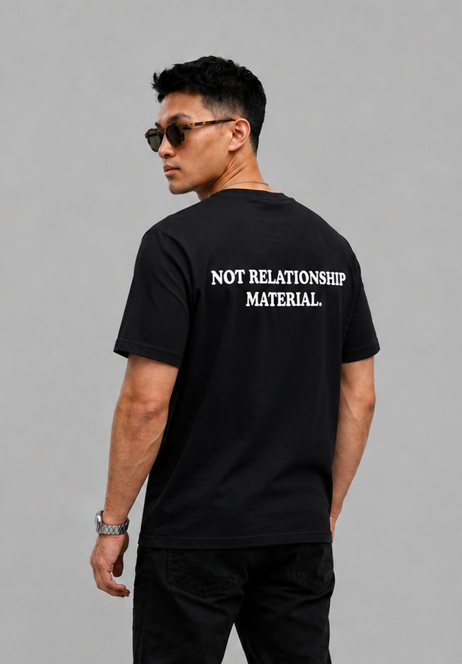Not relationship material Graphic T-shirt - Regular Fit T-shirt