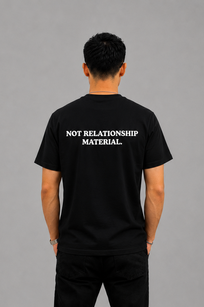 Not relationship material Graphic T-shirt - Regular Fit T-shirt