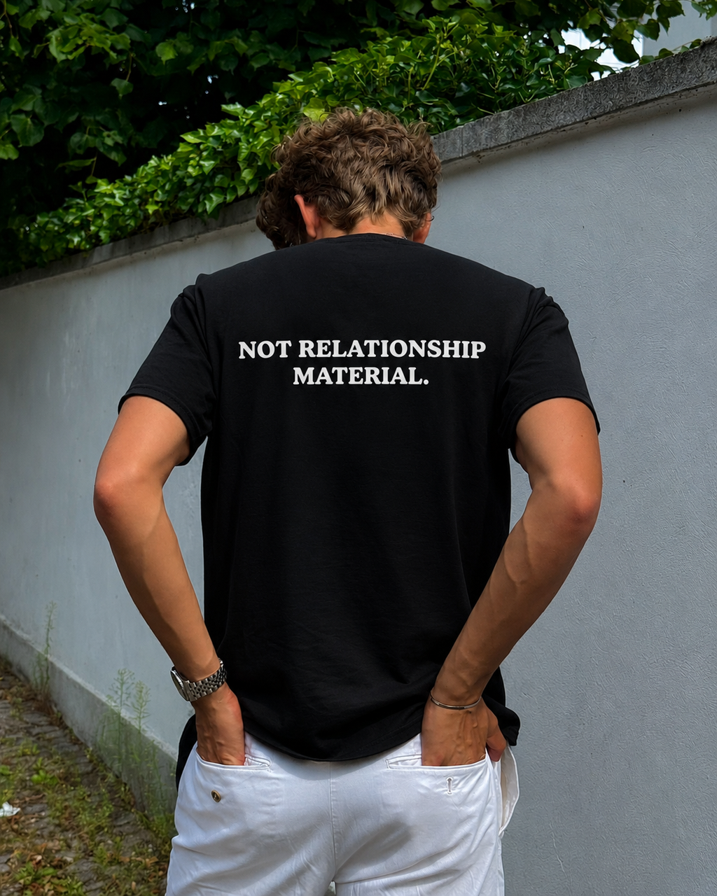 Not relationship material Graphic T-shirt - Regular Fit T-shirt